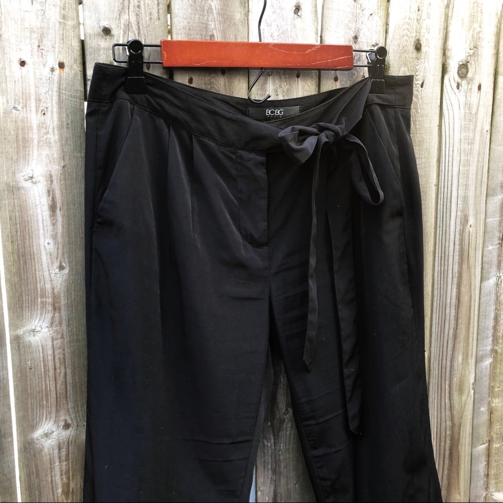 BCBG Black Silky Satin Tie Waist Straight Leg Pants Size 6 Pleated Pockets